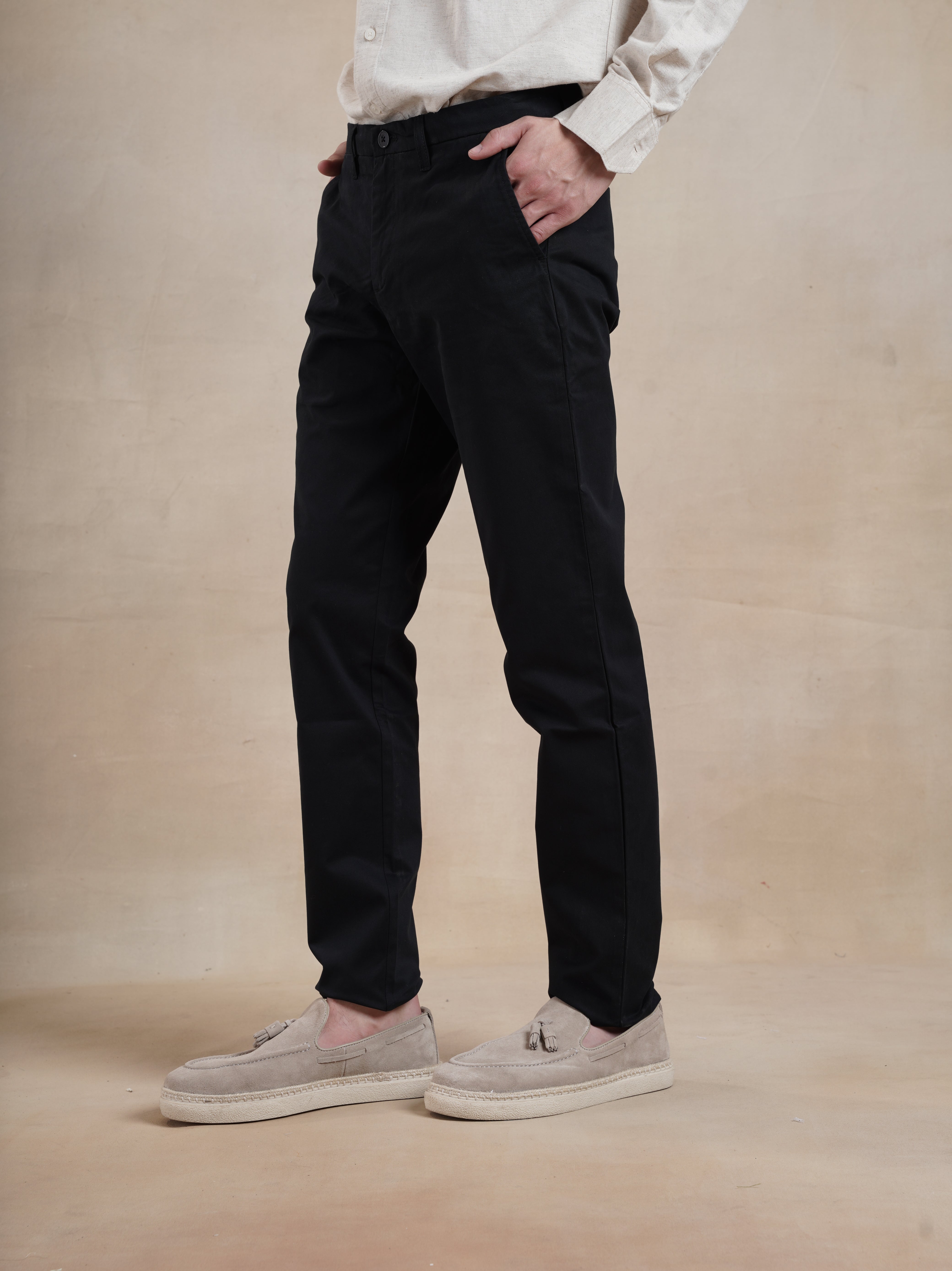 Men's Black Casual Regular Fit Chino