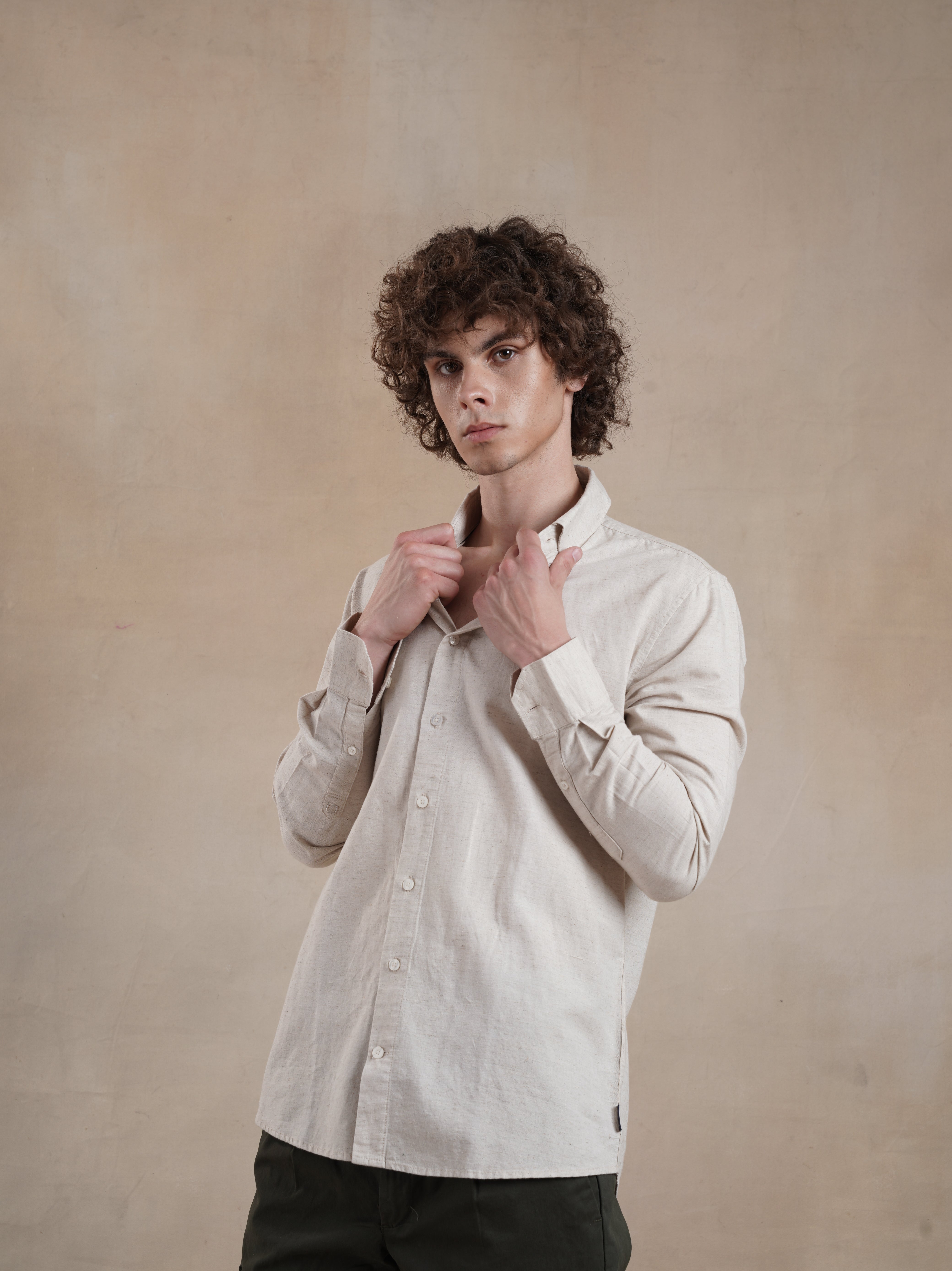 Men's Off White Full Sleeves Shirt with French Placket